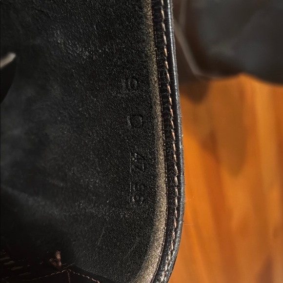 Vibram Black Boots Durable Rubber Sole Ankle-Height - Picture 7 of 7